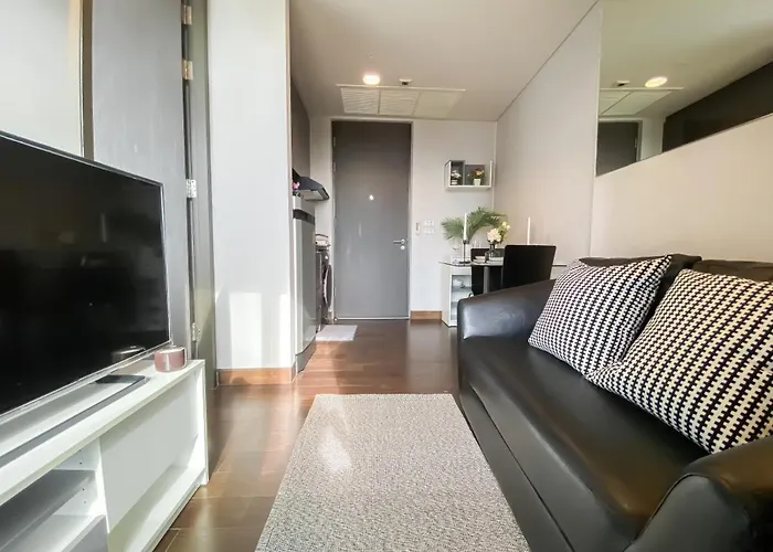 Stylish Riverview 1br - Ultra Fast Wifi - Phrom Phong Appartement